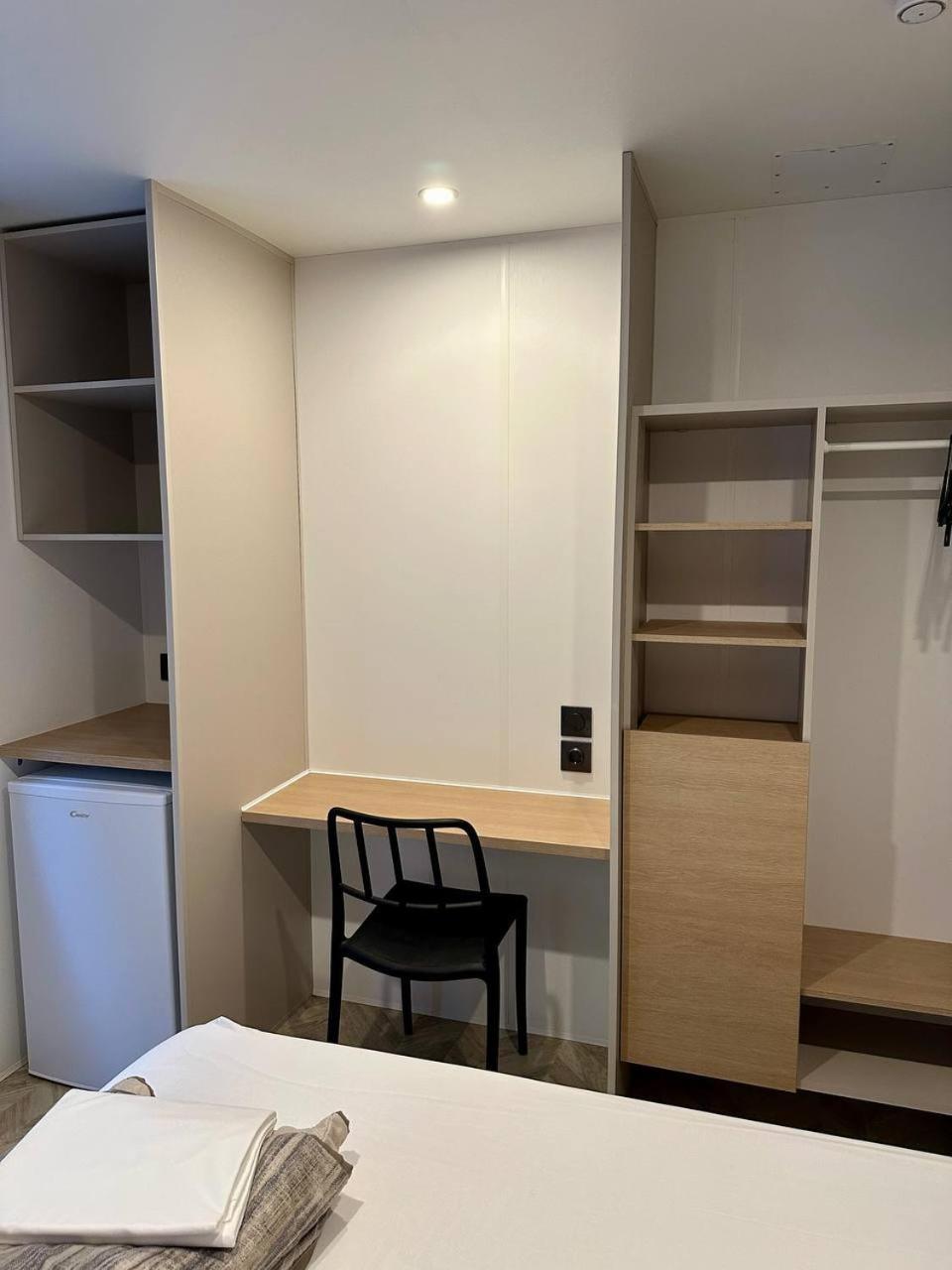 ホテル キャンピング セレニッシマ マルコンテンタ 部屋 写真